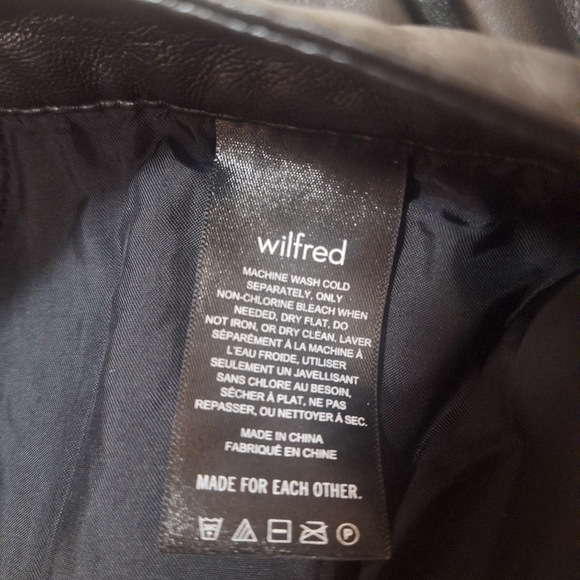 Wilfred Aritzia Faux Leather High Rise Modern Cargo Pants Black SZ 4 NWOT - Picture 14 of 15